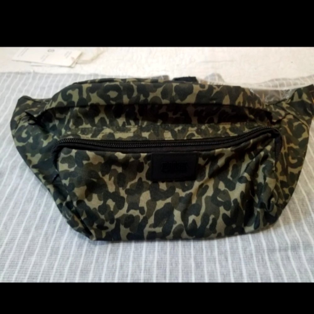 VICTORIAS SECRET PINK FANNY PURSE BAG